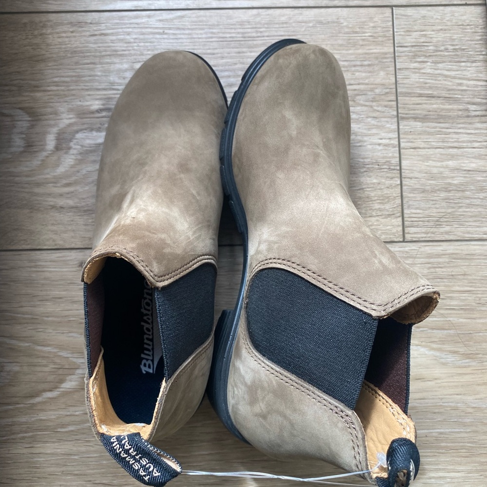 Blundstone ankle boots NWOT